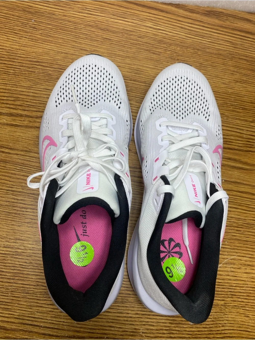 Nike Quest 6 White Pinksicle Black FD6034-102 Women's Size 9.5 Running Shoes New